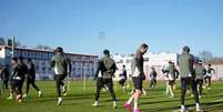 Foto: Divulga&ccedil;&atilde;o - Legenda: Jogadores do Bayern de Munique durante treinamento da equipe / Jogada10
