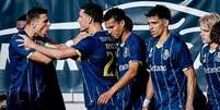 Estrela da Amadora e Porto mediram for&ccedil;as neste domingo (26/4), pela 31&ordf; rodada do Campeonato Portugu&ecirc;s - Foto: Divulga&ccedil;&atilde;o/Porto / Jogada10