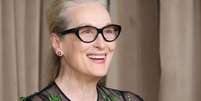 O maior segredo de beleza de Meryl Streep, hoje aos 76 anos e em 'O Diabo Veste Prada', é super inusitado e não custa nada.  Foto: Getty Images / Purepeople