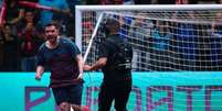 Foto: Divulga&ccedil;&atilde;o/Kings League Brasil - Legenda: Gaul&ecirc;s n&atilde;o v&ecirc; erro de arbitragem na vit&oacute;ria do G3X contra o Dendele / Jogada10