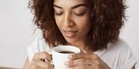 Faz mal tomar caf&eacute; em jejum?  Foto: Freepik