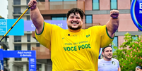 J&uacute;lio Mamute comemora conclus&atilde;o de maratona na Europa: 'O ch&atilde;o tremeu' Foto: Reprodu&ccedil;&atilde;o/Instagram @mamuteofficial