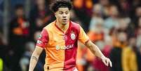 Gabriel Sara tem seis gols e cinco assist&ecirc;ncias na temporada &ndash;  Foto: Divulga&ccedil;&atilde;o / Galatasaray / Jogada10