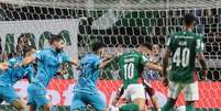 Paulinho volta a jogar após 302 dias e promete: ‘Quero voltar aos 100%, fazer gols, dar títulos’  Foto: Werther Santana/Estadão / Estadão
