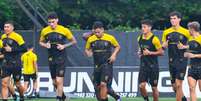 Time paraguaio treina forte para encarar o gigante brasileiro - Foto: Divulga&ccedil;&atilde;o/Deportivo Recoleta / Jogada10