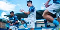 Time peruano treina forte para surpreender o gigante brasileiro - Foto: Divulga&ccedil;&atilde;o/Sporting Cristal / Jogada10