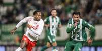 Chapecoense &eacute; superada pelo Red Bull Bragantino na Arena Cond&aacute; Foto: Ari Ferreira/Red Bull Bragantino / Esporte News Mundo