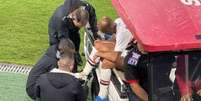 Lucas Moura se lesionou durante a partida contra o Bahia. Mas j&aacute; fez a cirurgia e agora &eacute; come&ccedil;ar a recupera&ccedil;&atilde;o - Foto: Reprodu&ccedil;&atilde;o / Jogada10