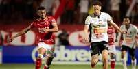 Delatorre marca para o Vila Nova. Foto: Vila Nova FC / Jogada10
