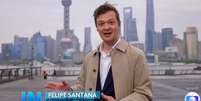 O rep&oacute;rter Felipe Santana est&aacute; na China para produzir mat&eacute;rias do dia a dia e s&eacute;ries especiais para telejornais da Globo  Foto: Reprodu&ccedil;&atilde;o/@felipetomazsantana