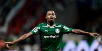 Allan (Palmeiras) celebrando seu gol contra o Santos, no dia 02.05.2026. Foto: Associated Press / Alamy