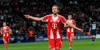Harry Kane (Bayern de Munique) celebrando seu gol contra o PSG, no dia 28.04.2026. Foto: Associated Press / Alamy