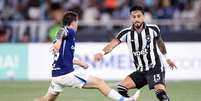 Foto: Vitor Silva/Botafogo - Legenda: Telles teve grande participa&ccedil;&atilde;o no pr&eacute;lio / Jogada10