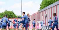 Jogadores do Wolfsburg se preparam para receber o já campeão Bayern - Foto: Divulgação/Wolfsburg / Jogada10