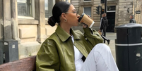 Al&eacute;m de vers&aacute;teis, os sapatos baixos combinam facilmente com propostas casuais, office look e produ&ccedil;&otilde;es elegantes para a noite.  Foto: Reprodu&ccedil;&atilde;o/Instagram, @yasminbright / Purepeople