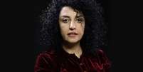 Narges Mohammadi, cuja foto, sem data e sem local informado, foi fornecida pela Funda&ccedil;&atilde;o Narges Mohammadi em 2 de outubro de 2023.  Foto: &copy; AFP / RFI