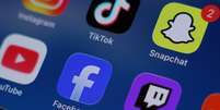 França avançou em medidas para restringir o acesso de crianças menores de 15 anos às redes sociais, em iniciativa do governo para reforçar a proteção de menores no ambiente digital.  Foto: RFI
