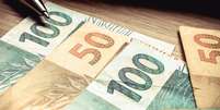 O Banco Central revelou que ainda h&aacute; bilh&otilde;es de reais em dinheiro esquecido nos bancos  Foto: Canva / Perfil Brasil
