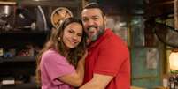 Misael (Belo) e Consuelo (Viviane Ara&uacute;jo)  Foto: Beatriz Dammy/Globo/Divulga&ccedil;&atilde;o / Estad&atilde;o