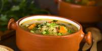 Sopa de quinoa com cenoura Foto: Ildi Papp | Shutterstock / Portal EdiCase