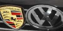 A Porsche SE controla o Grupo Volkswagen, e o Grupo Volkswagen &eacute;  dono da montadora Porsche AG  Foto: DW / Deutsche Welle