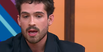 João Guilherme fala sobre diferenças com o pai, Leonardo, no 'Sem Censura'  Foto: Reprodução/Youtube