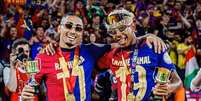 Lamine Yamal ao lado do brasileiro Raphinha na comemora&ccedil;&atilde;o do t&iacute;tulo do Barcelona - Reprodu&ccedil;&atilde;o Foto: Jogada10