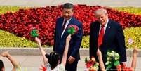 Trump foi recebido com pompa, mas chega com posi&ccedil;&atilde;o de negocia&ccedil;&atilde;o enfraquecida por guerra no Ir&atilde;  Foto: DW / Deutsche Welle