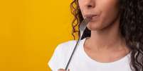 S&iacute;ndrome de Pica &eacute; um transtorno alimentar que provoca vontade de ingerir objetos e subst&acirc;ncias n&atilde;o comest&iacute;veis Foto: Shutterstock / Sa&uacute;de em Dia