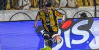 R&ocirc;mulo tem se destacado com a camisa do Novorizontino - Foto: Pedro Zacchi/Ag.Paulist&atilde;o/Sua Foto No Jogo / Jogada10