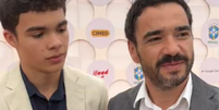 Caio Blat e o filho Bento foram acompanhar a convoca&ccedil;&atilde;o da Copa do Mundo 2026  Foto: Terra