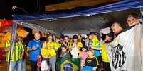 Festa na Rua Hercules Florence, no Morro da Santa Terezinha, em Santos, onde mora Neymar.  Foto: Vanessa Ortiz/Terra