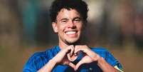 Lu&iacute;s Castro avalia mudan&ccedil;as no sistema defensivo para manter rea&ccedil;&atilde;o gremista - Foto: Lucas Uebel/Gr&ecirc;mio FBPA / Jogada10