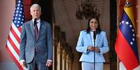 Delcy Rodríguez, ao lado do secretário da Energia dos Estados Unidos, Chris Wright  Foto: Getty Images / BBC News Brasil