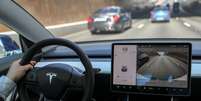 Um Tesla Modelo 3 em Moscou, na R&uacute;ssia (Foto: Evgenia Novozhenina/Reuters)  Foto: Waymo/Divulga&ccedil;&atilde;o / Estad&atilde;o