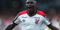(  Foto: Luis Miguel Ferreira/Athletico / Esporte News Mundo