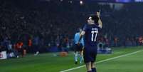 Vitinha e Luis Enrique conquistaram a primeira Champions da hist&oacute;ria do PSG na temporada 2024/25 &ndash;  Foto: Dan Mullan/Getty Images / Jogada10