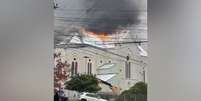 Incêndio atinge igreja na Serra Gaúcha.  Foto: Reprodução/RBS TV