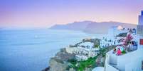 Descubra Santorini: o que fazer, principais atra&ccedil;&otilde;es e dicas para planejar sua viagem pela ilha grega. Foto: Michelle Pitzel/Pixabay / Viajar Melhor