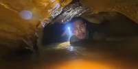 Representante da equipe de resgate da Tail&acirc;ndia na caverno no Laos onde sete pessoas est&atilde;o presas  Foto: Reprodu&ccedil;&atilde;o/Thailand Rescue Diver