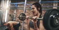 Exerc&iacute;cios intensos no CrossFit exigem aten&ccedil;&atilde;o &agrave; sa&uacute;de da coluna  Foto: Freepik