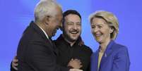 Os l&iacute;deres europeus Ant&oacute;nio Costa e Ursula von der Leyen com Zelensky, presidente ucraniano  Foto: ANSA / Ansa - Brasil