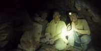 Grupo &eacute; resgatado de caverna em Laos  Foto: Reprodu&ccedil;&atilde;o/Redes sociais