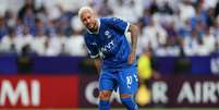 Neymar sente contus&atilde;o enquanto jogava pelo Al-Hilal  Foto: Yasser Bakhsh/Getty Images