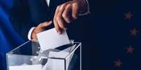 Colombianos avaliam reformas de esquerda contra repressão da direita em votação presidencial Foto: Credito: Canva Fotos / Perfil Brasil