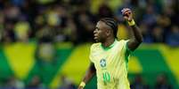 Vinicius J&uacute;nior (Brasil) durante jogo contra o Paraguai, no dia 10.06.2025. Foto: Vilmar Bannach/Alamy