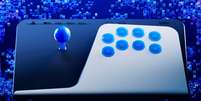 Controle sem fio para jogos de luta e monitor gamer do PlayStation chegam em agosto  Foto: Reprodu&ccedil;&atilde;o / Sony