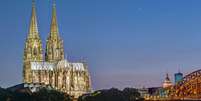 A Catedral de Col&ocirc;nia vista a partir do rio Reno  Foto: DW / Deutsche Welle