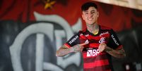 Pulgar foi contratado pelo Flamengo em 2022 Foto: Gilvan de Souza/Flamengo