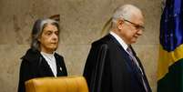 O ministro Fachin e a ministra C&aacute;rmen L&uacute;cia, entrando no plen&aacute;rio do STF  Foto: Wilton Junior/Estad&atilde;o / Estad&atilde;o